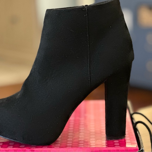DbDk Fashion Sleek 5 inch Black Suede Platform Heels. Size 10. Worn Once. - Picture 1 of 6